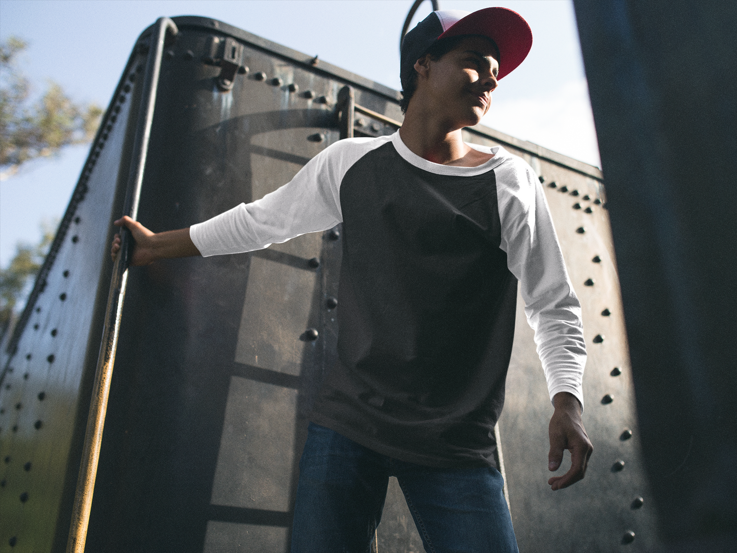 Men's Full-Sleeves Raglan T-Shirt